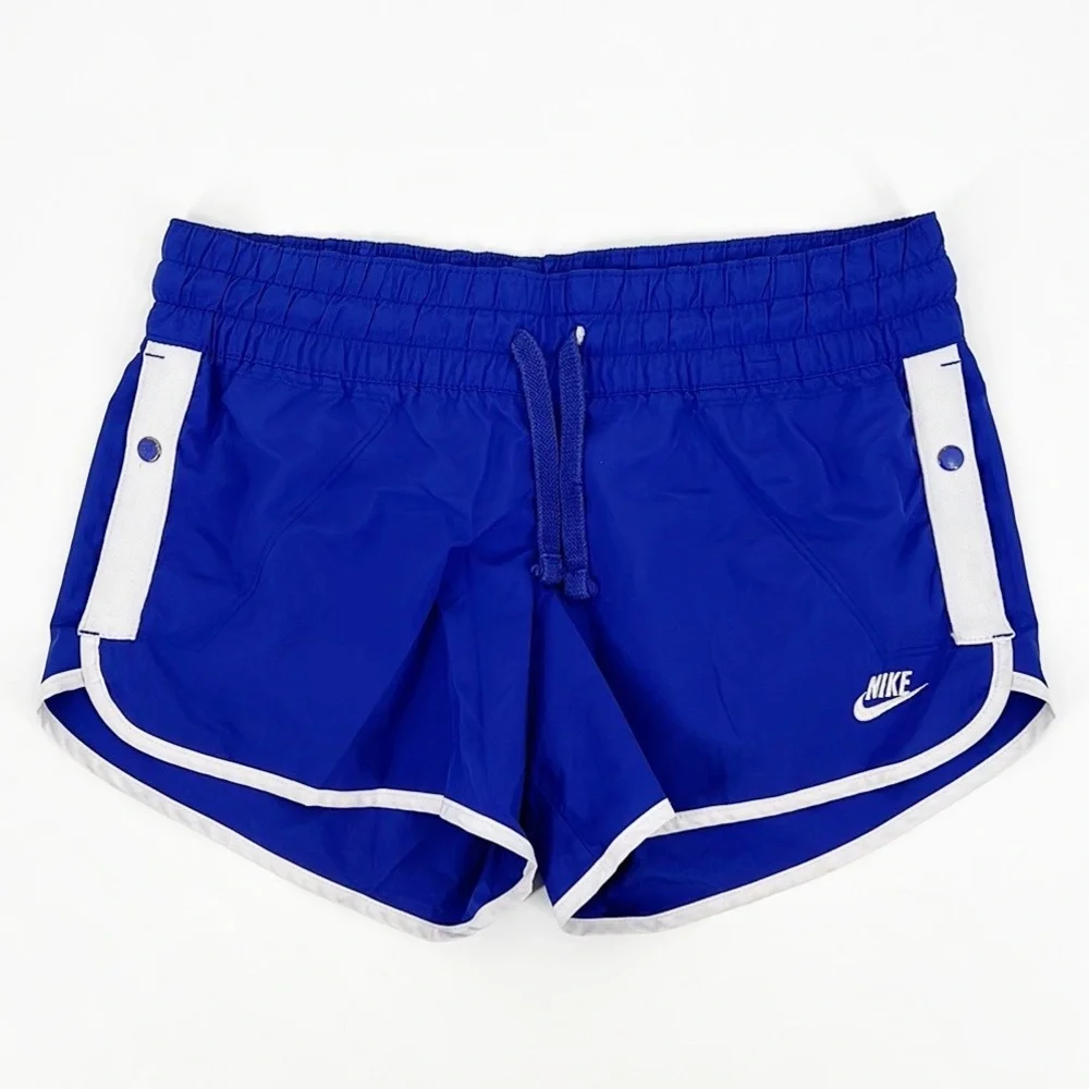 Nike Shorts - Picture 3 of 4